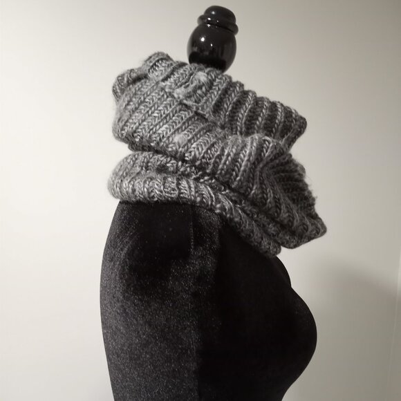 H&M GREY SNOOD WOMEN | MEN ONE SIZE - Picture 4 of 4